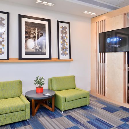 Holiday Inn Express & Suites Trinity By Ihg Luaran gambar
