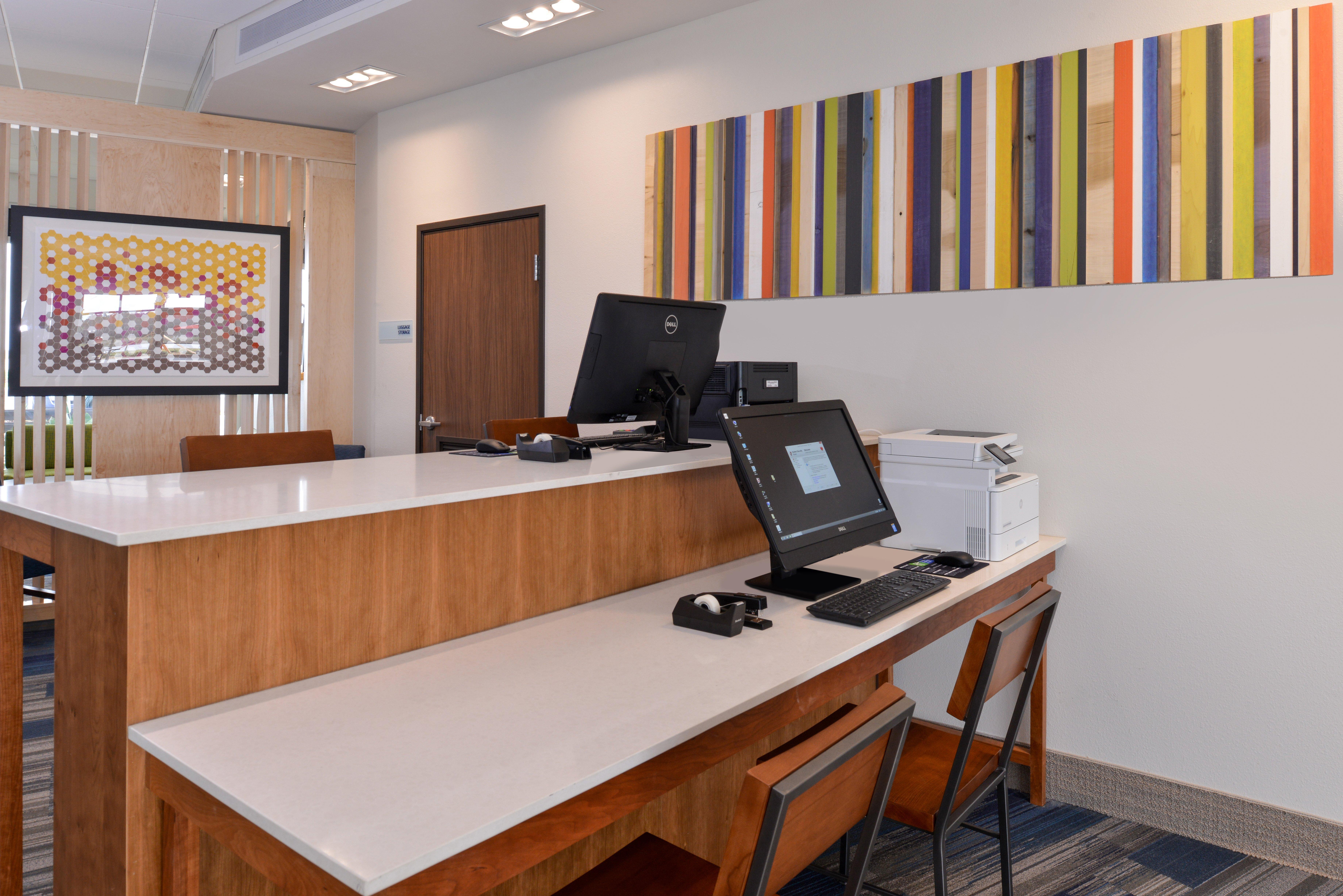 Holiday Inn Express & Suites Trinity By Ihg Luaran gambar