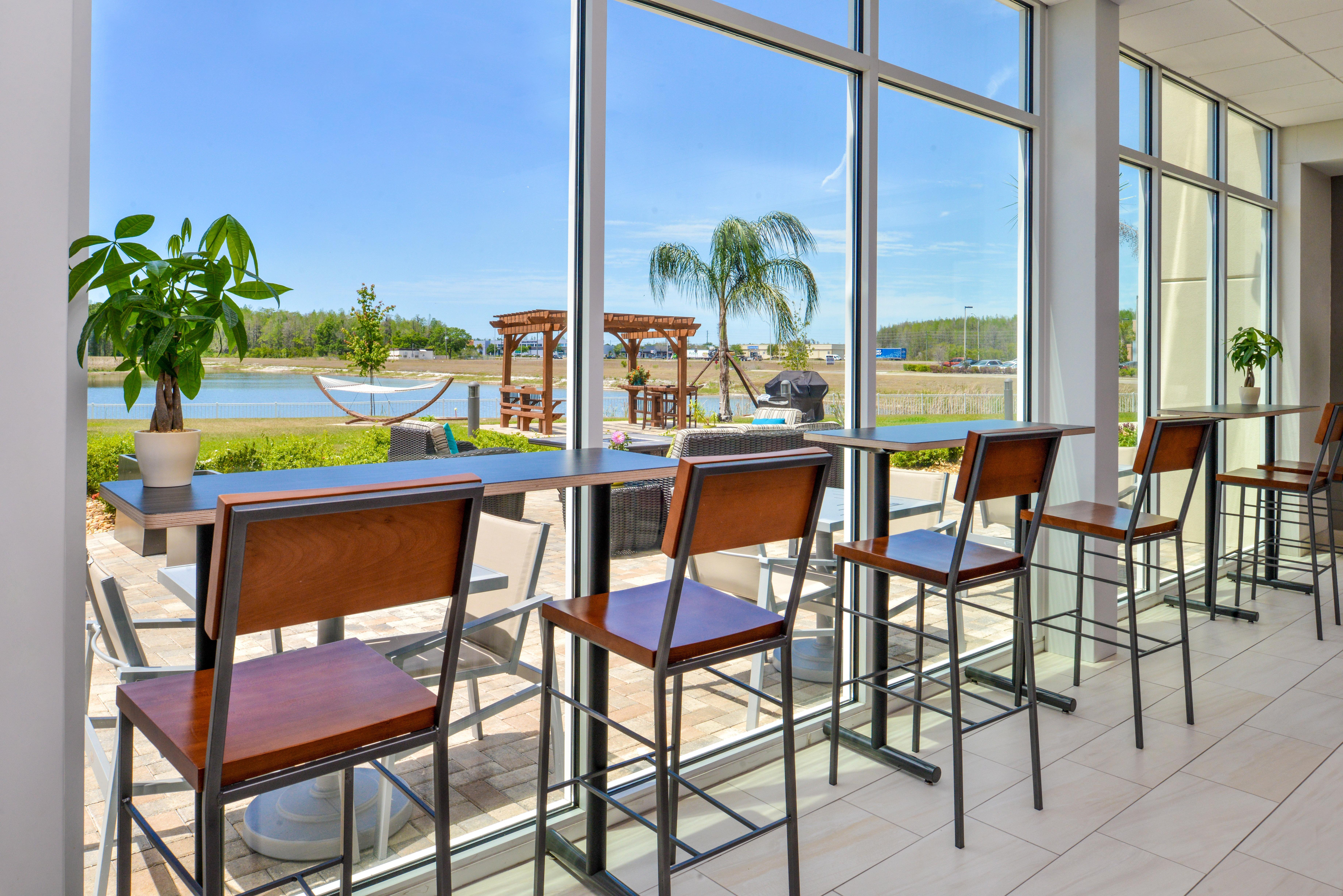 Holiday Inn Express & Suites Trinity By Ihg Luaran gambar