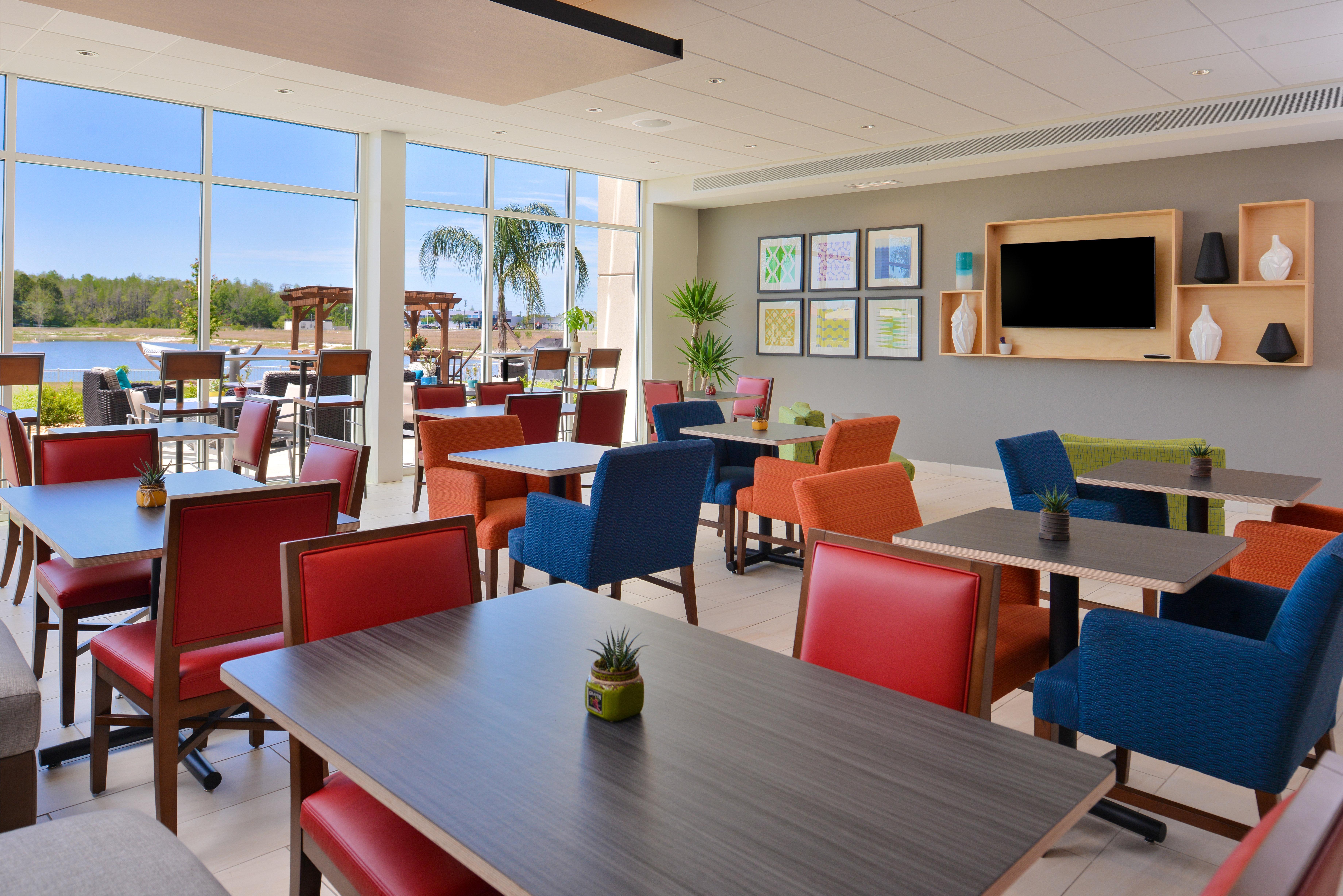 Holiday Inn Express & Suites Trinity By Ihg Luaran gambar