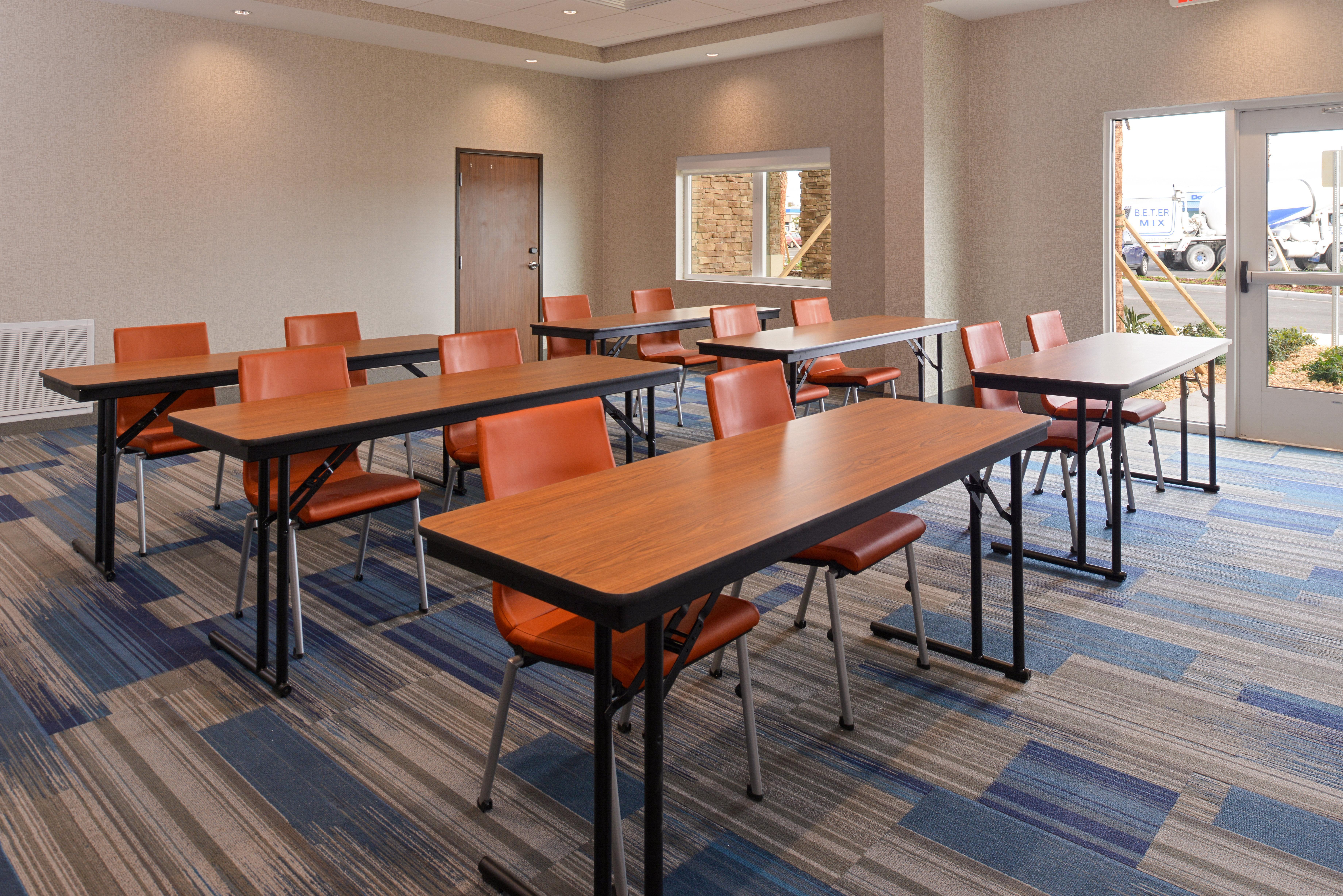 Holiday Inn Express & Suites Trinity By Ihg Luaran gambar